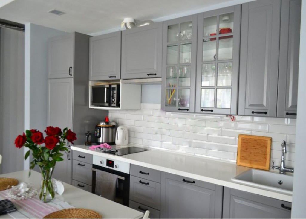 Pedeset nijansi sive: sivi kuhinjski interijer od srebra do prve osobe i poljane